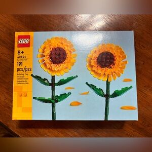 UNOPENED LEGO Sunflower Set